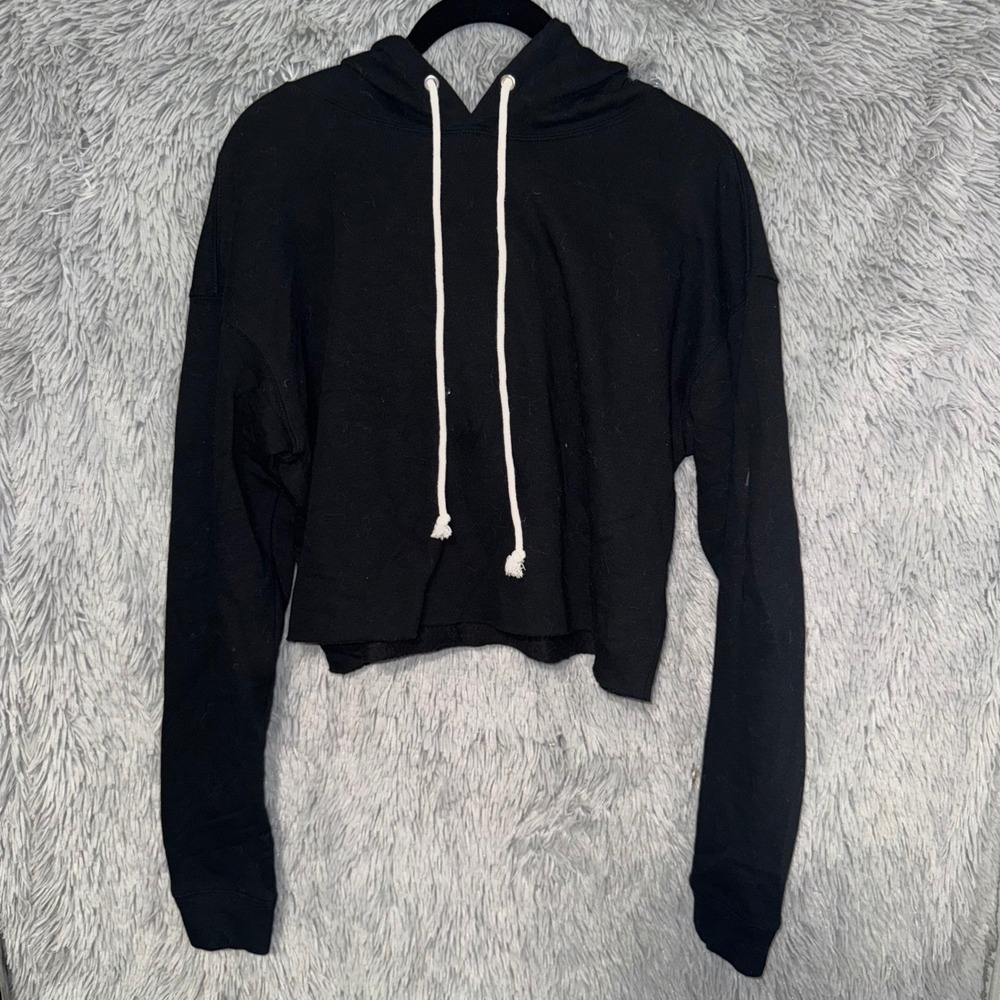 Wild Fable Black Cropped Hoodie Long Sleeve Drawstring Size M